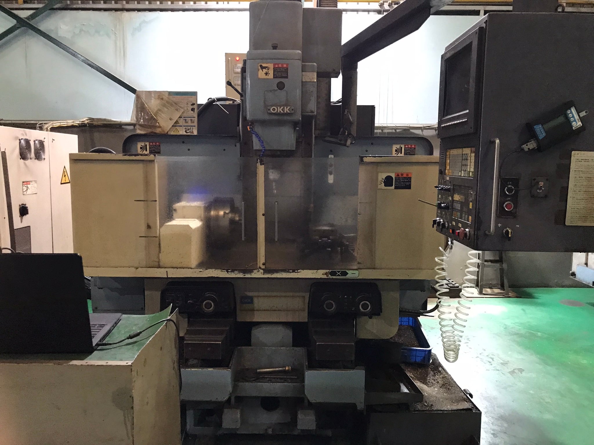 CNC milling machine (2)